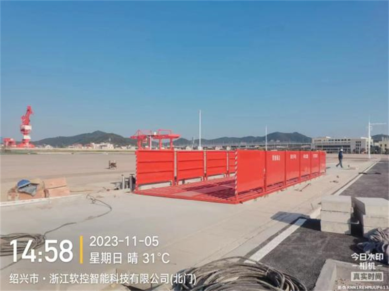 浙江諸暨15米半封洗車機(jī)